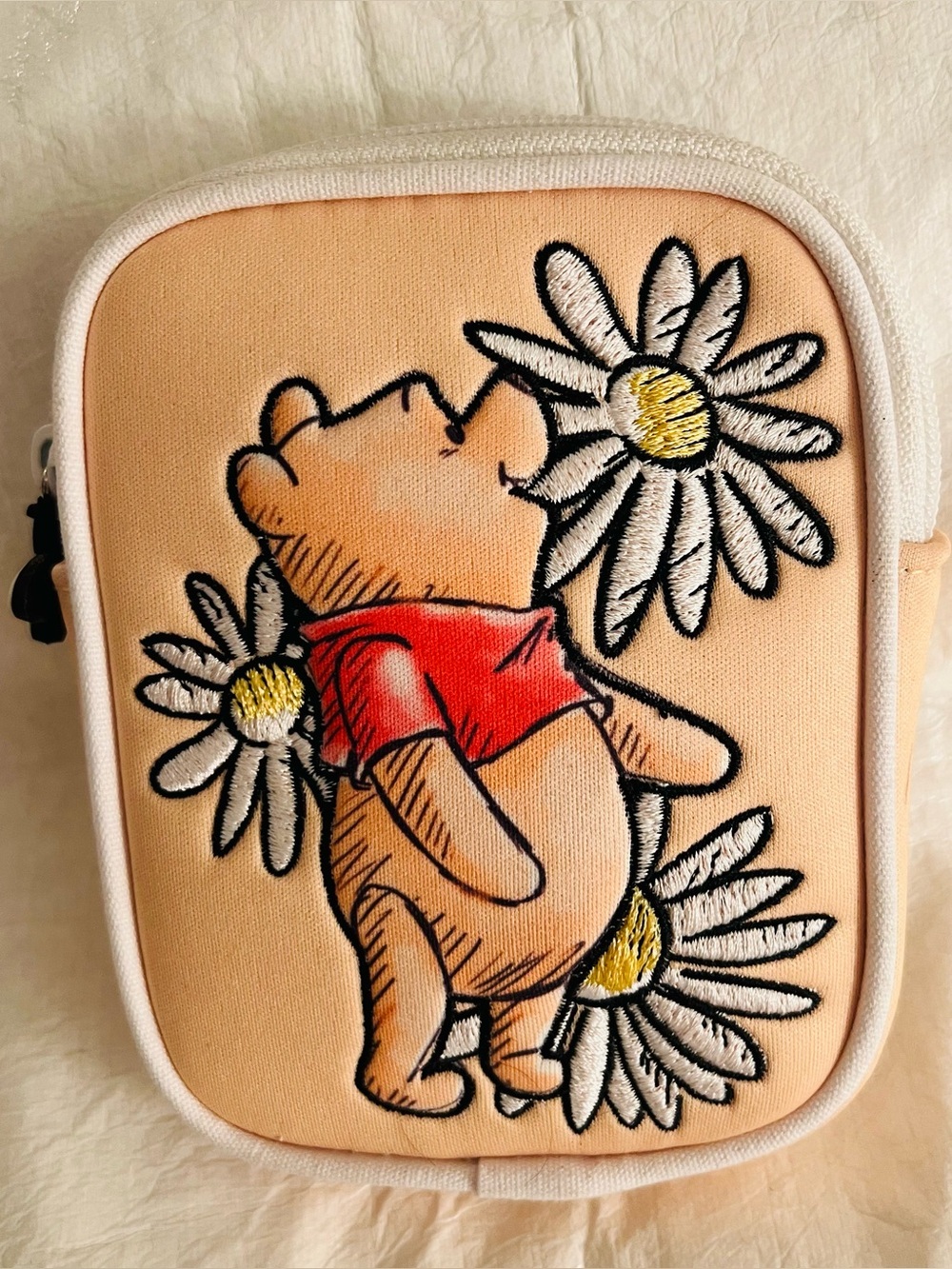Disney NWOT Winnie the Pooh Daisy Zip Water Bottle Pouch Strap Holder Disney Fan